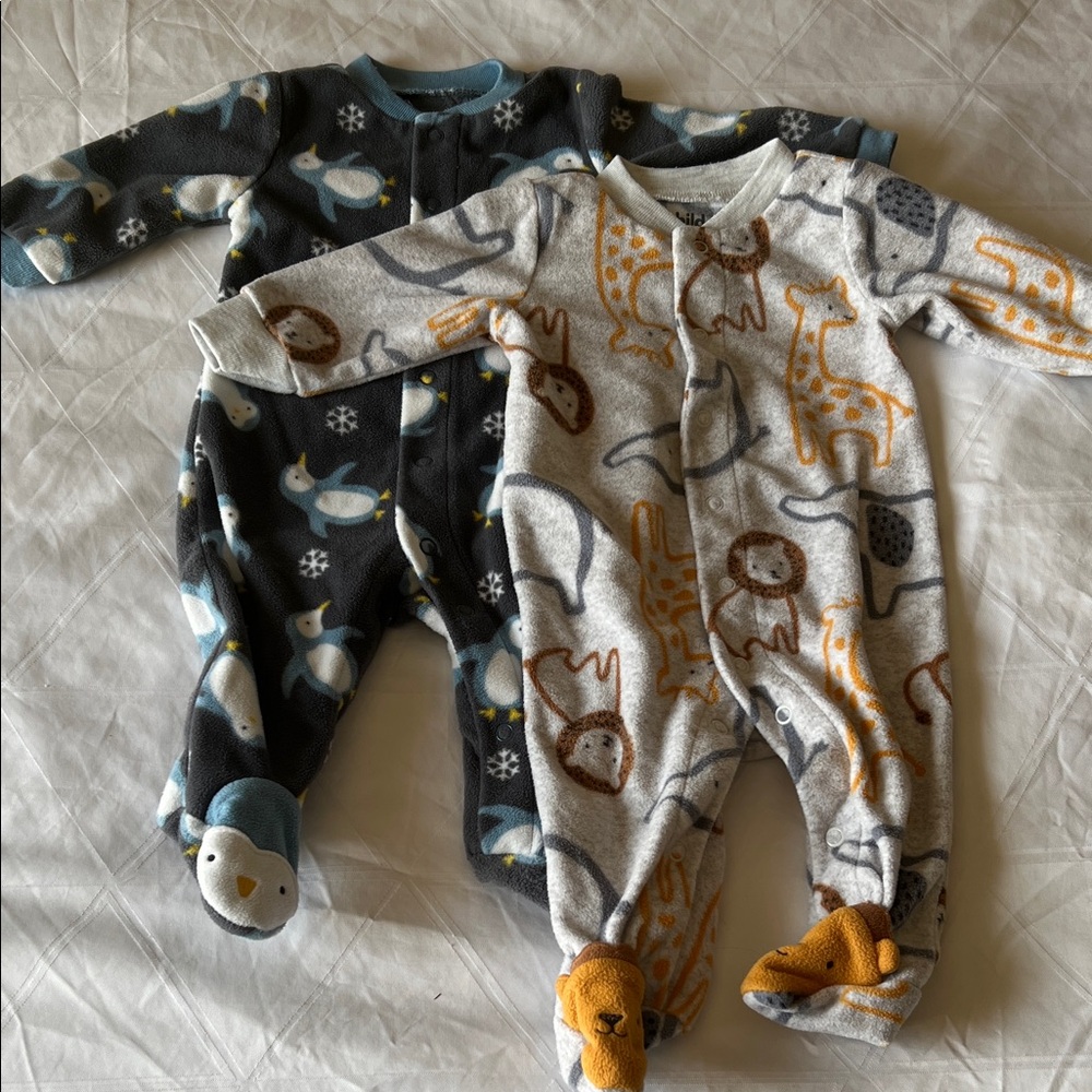 Fleece Long Sleeve Footed Snap Closure Sleeper Set of 2 Animal Prints 0-3M